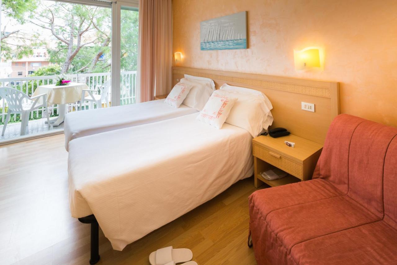 Corallo Wellness Hotel Diano Marina Exterior foto