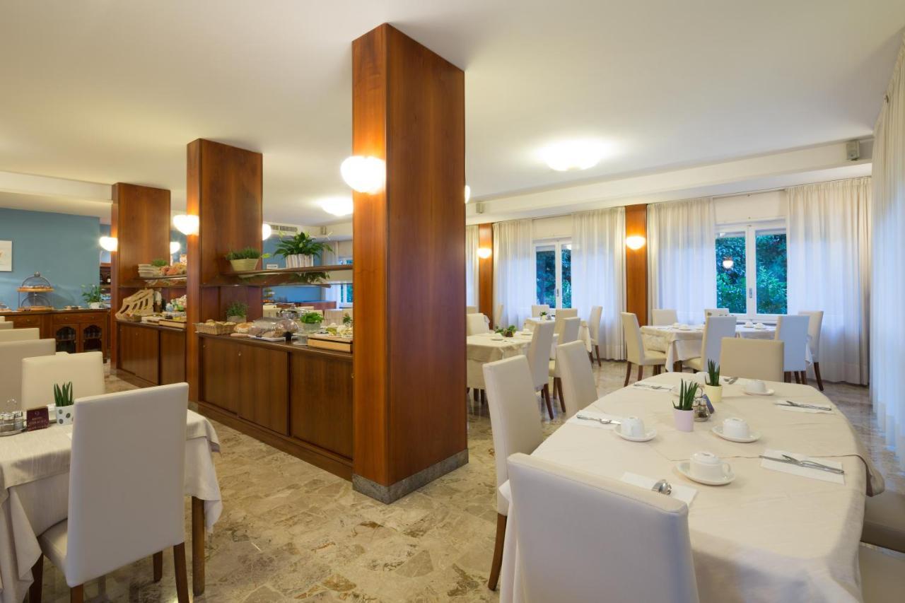 Corallo Wellness Hotel Diano Marina Exterior foto